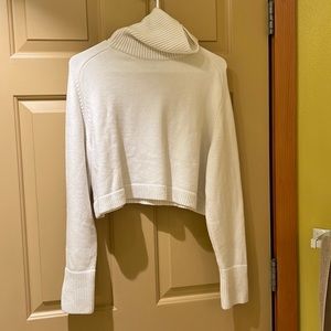 Zara white cropped turtle neck size M